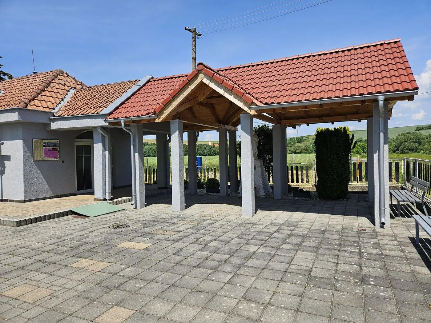 Dom smútku Pažiť