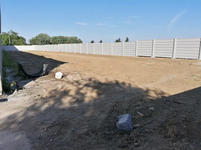 Betónové oplotenie Žabokreky nad Nitrou, fotografia 1