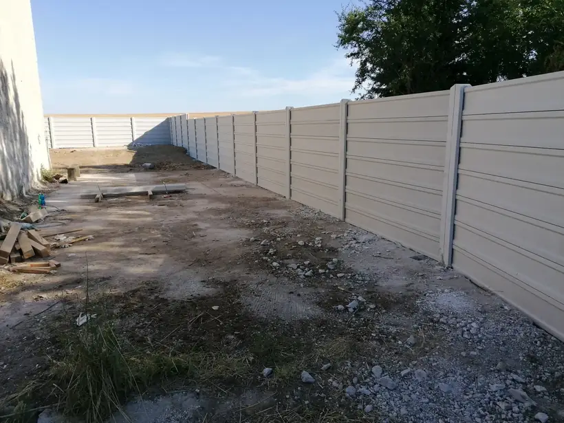 Betónové oplotenie Žabokreky nad Nitrou, fotografia 3