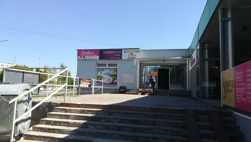 Polyfunkčný objekt Šípok, Partizánske — priebeh výstavby, zateplenie a obnova (3/11)