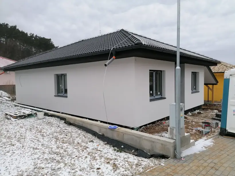 Rodinný dom B7, Malé Uherce — začiatok prác, novostavba na kľúč (2/12)
