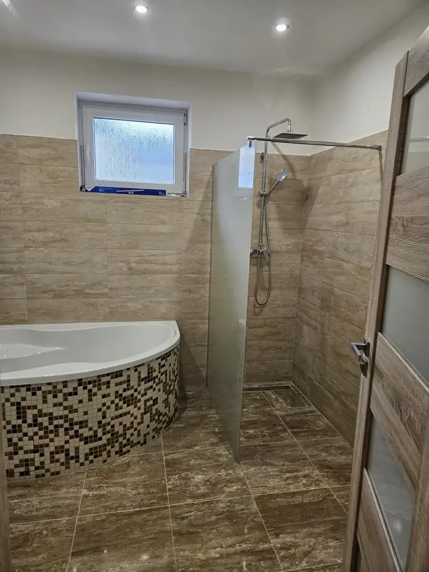 Rodinný dom B7, Malé Uherce — priebeh výstavby, novostavba na kľúč (5/12)