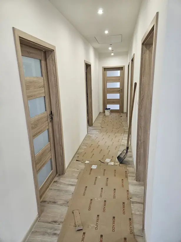 Rodinný dom B7, Malé Uherce — dokončovacie práce, novostavba na kľúč (6/12)