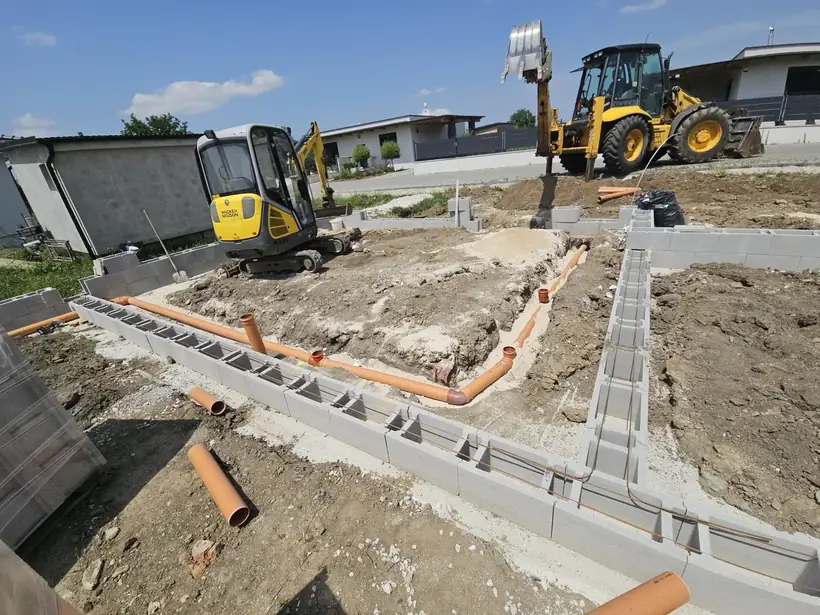 Bungalov Bošany — začiatok prác, novostavba s tepelným čerpadlom (3/16)