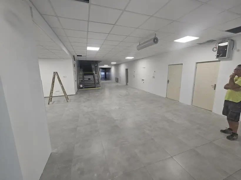 SKDK Topoľčany — dokončená stavba, rekonštrukcia vstupných priestorov (8/8)