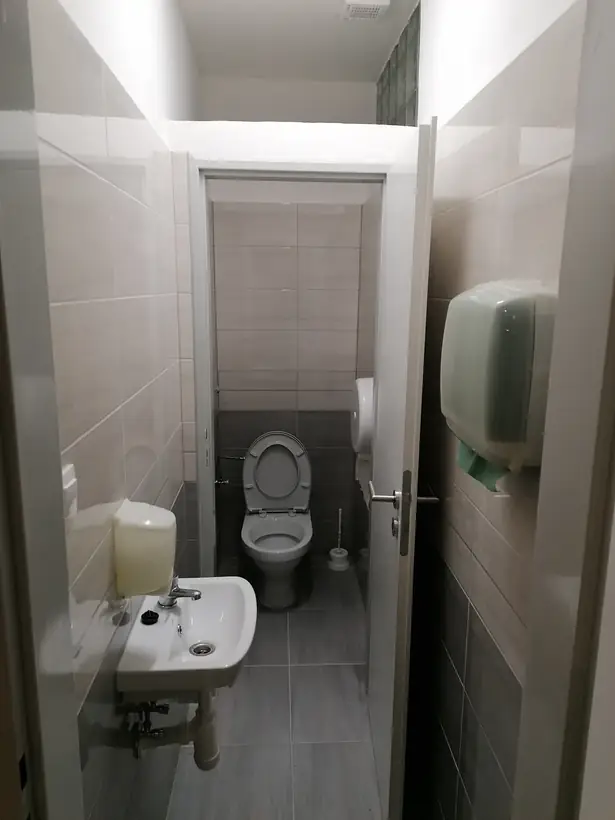 Sociálne zariadenia SKDK, Topoľčany — priebeh výstavby, kompletná rekonštrukcia (4/9)