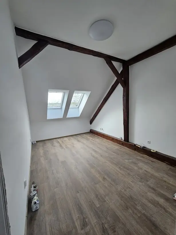 Trojbytový dom Bánovce nad Bebravou — dokončovacie práce, kompletná rekonštrukcia (10/18)
